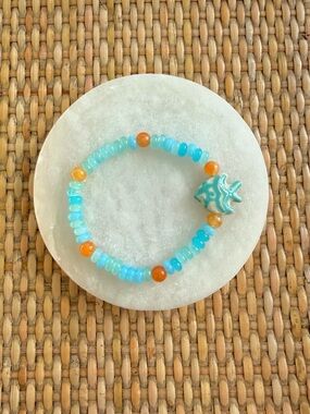 Beaded Stretch Bracelet with Turquoise Fish Charm - Blue & Orange